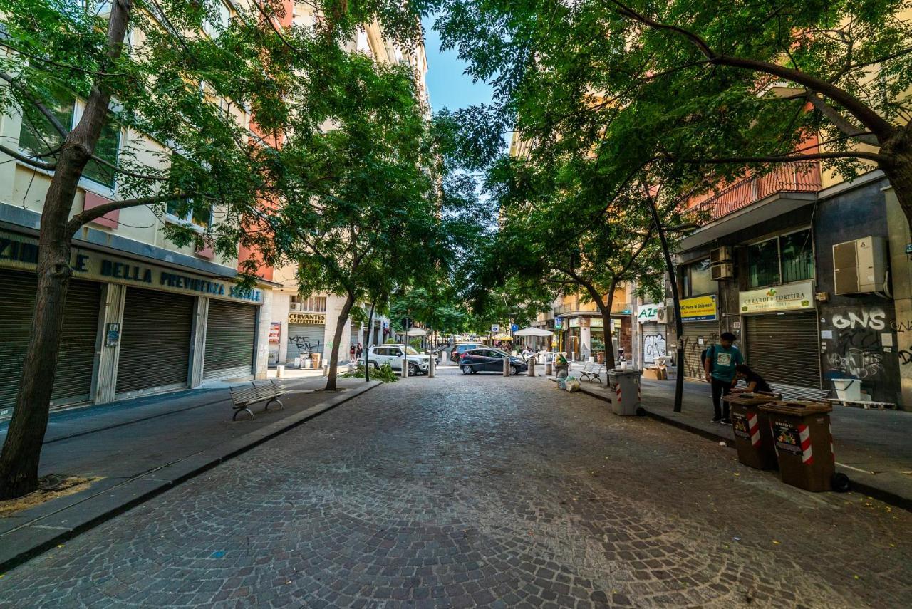 Alice In Wonderland Apartman Nápoly Kültér fotó