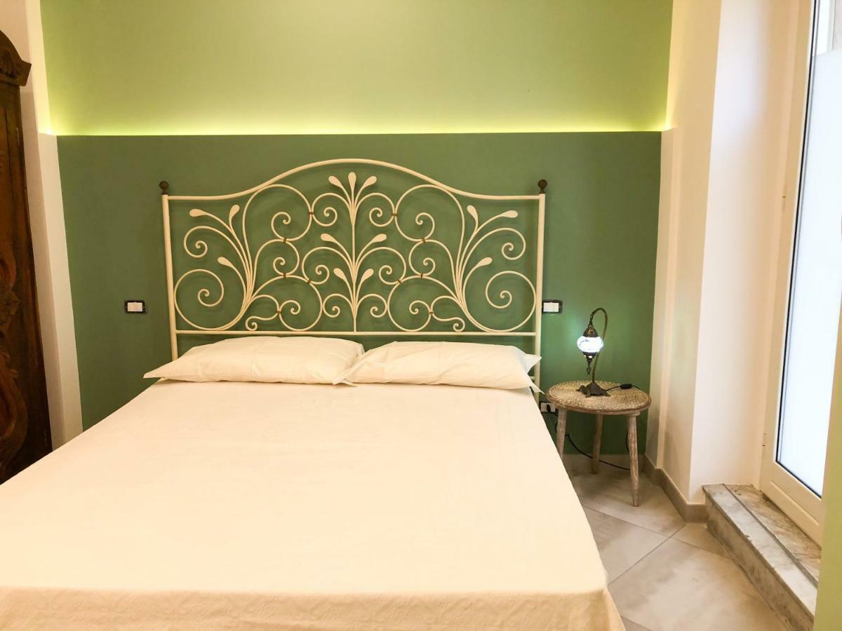 Alice In Wonderland Apartman Nápoly Kültér fotó